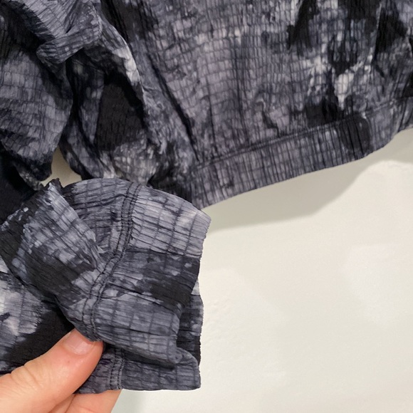 Gymshark Cropped Jacket - Picture 6 of 9